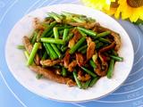 肉丝炒蒜苗