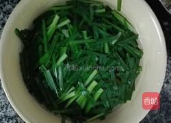 韭菜拌银鱼干的做法图解5