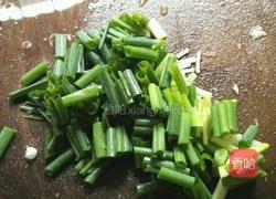 瘦肉煮山水豆腐的做法图解2