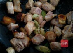 土豆五花肉焖饭的做法图解1