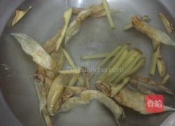 增强免疫力花胶虫草花红枣汤的做法图解2