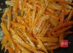黄辣椒炒金针菇的做法图解5