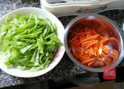 青椒炒香肠的做法图解2