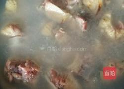 小鸡炖蘑菇的做法图解1