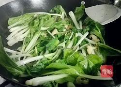 冬菇炒小白菜的做法图解5
