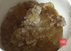 桃胶牛奶美颜汤的做法图解2
