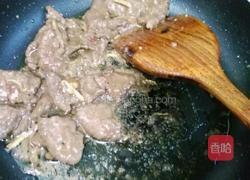 草菇炒牛肉的做法图解6
