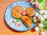 白莲蓉蛋黄广式月饼