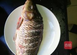 红烧鲤鱼的做法图解1