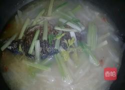 鱼浓汤白鲫煮萝卜丝的做法图解4