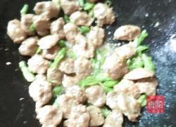 青椒炒牛肉饼的做法图解4