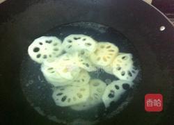 凉拌藕片的做法图解2