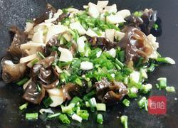 木耳杏鲍菇炒肉的做法图解10
