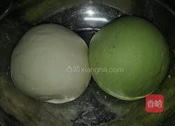 莲菜大肉饺子的做法图解1
