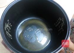 ＃乐享陶瓷＃宝宝第一次做蛋糕（电饭锅版）的做法图解6