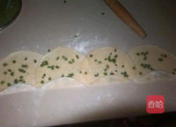 葱油饼（饺子皮版）的做法图解3