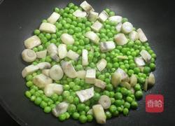 甜豆蘑菇的做法图解3
