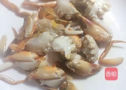 蒜苔炒蟹的做法图解3
