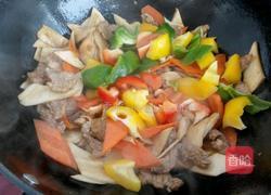 三椒杏鲍菇炒肉的做法图解5