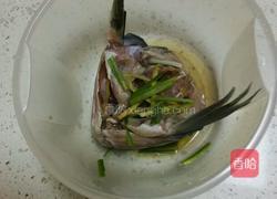 鱼头豆腐汤的做法图解1