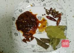 胡萝卜烧排骨的做法图解1