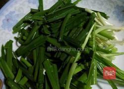 韭菜回锅豆腐的做法图解1