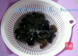 木耳拌洋葱的做法图解2