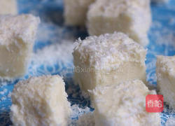 三色椰蓉牛奶小方的做法图解9