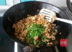 榨菜丝炒米饭的做法图解5