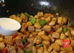 鲍菇炒肉丁的做法图解9