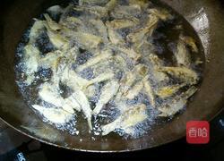 油炸小鱼的做法图解4