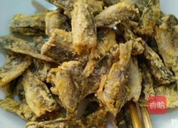 油炸小鱼的做法图解5