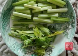 西芹番茄炖豆腐的做法图解3