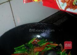 蒜苔炒腊肉的做法图解8