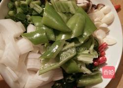 辣炒孜然羊蹄子的做法图解1