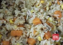 胡萝卜玉米焖饭的做法图解10