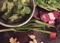 牛肉饭的做法图解1