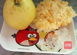 银耳雪梨羹的做法图解1