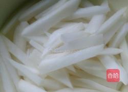 糖醋萝卜的做法图解1