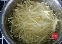 酸辣土豆丝的做法图解1