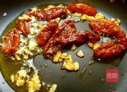 意大利面（鳀鱼蕃茄干蝴蝶面）的做法图解7
