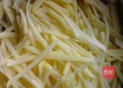 芹菜叶土豆丝煎饼的做法图解2
