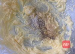 海盐咸酥芝麻饼的做法图解1