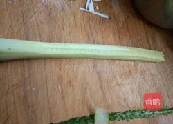 凉拌花朵黄瓜的做法图解5