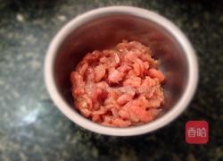 皮蛋瘦肉粥的做法图解1