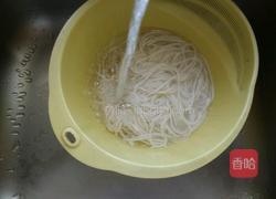 萝卜干肉丝炒粉的做法图解1