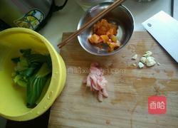 萝卜干肉丝炒粉的做法图解2