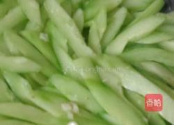 黄瓜炒瘦肉的做法图解5