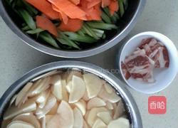 芹菜炒土豆片的做法图解1