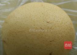 冰糖雪梨的做法图解1